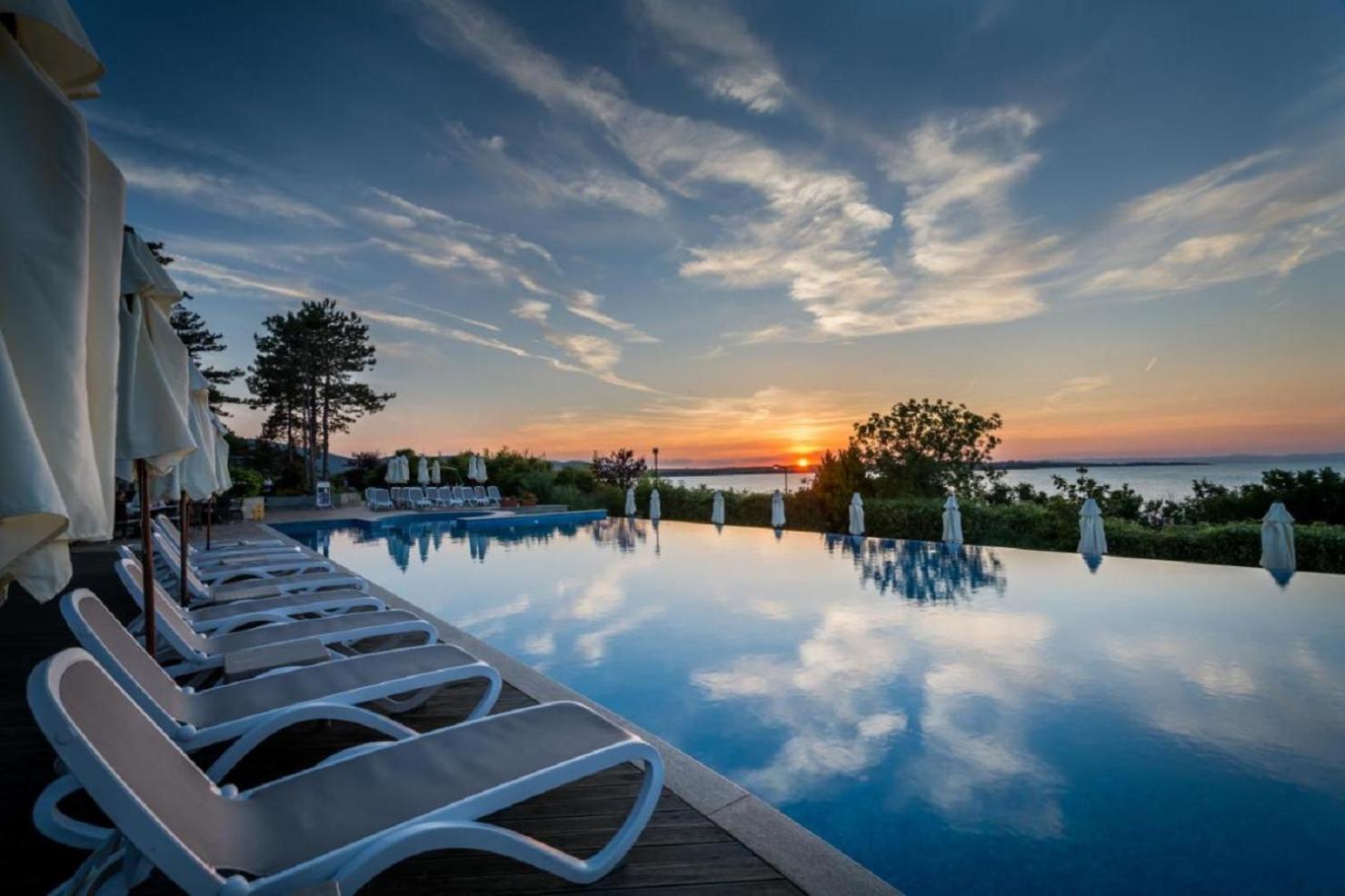 Sea Bliss Retreat -Santa Marina - Sozopol Apartment Luaran gambar